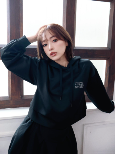 instagram@cecilmcbee_official